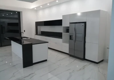 cuisine noire et blanche